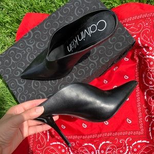 Calvin Klein NEW Black Mule heels